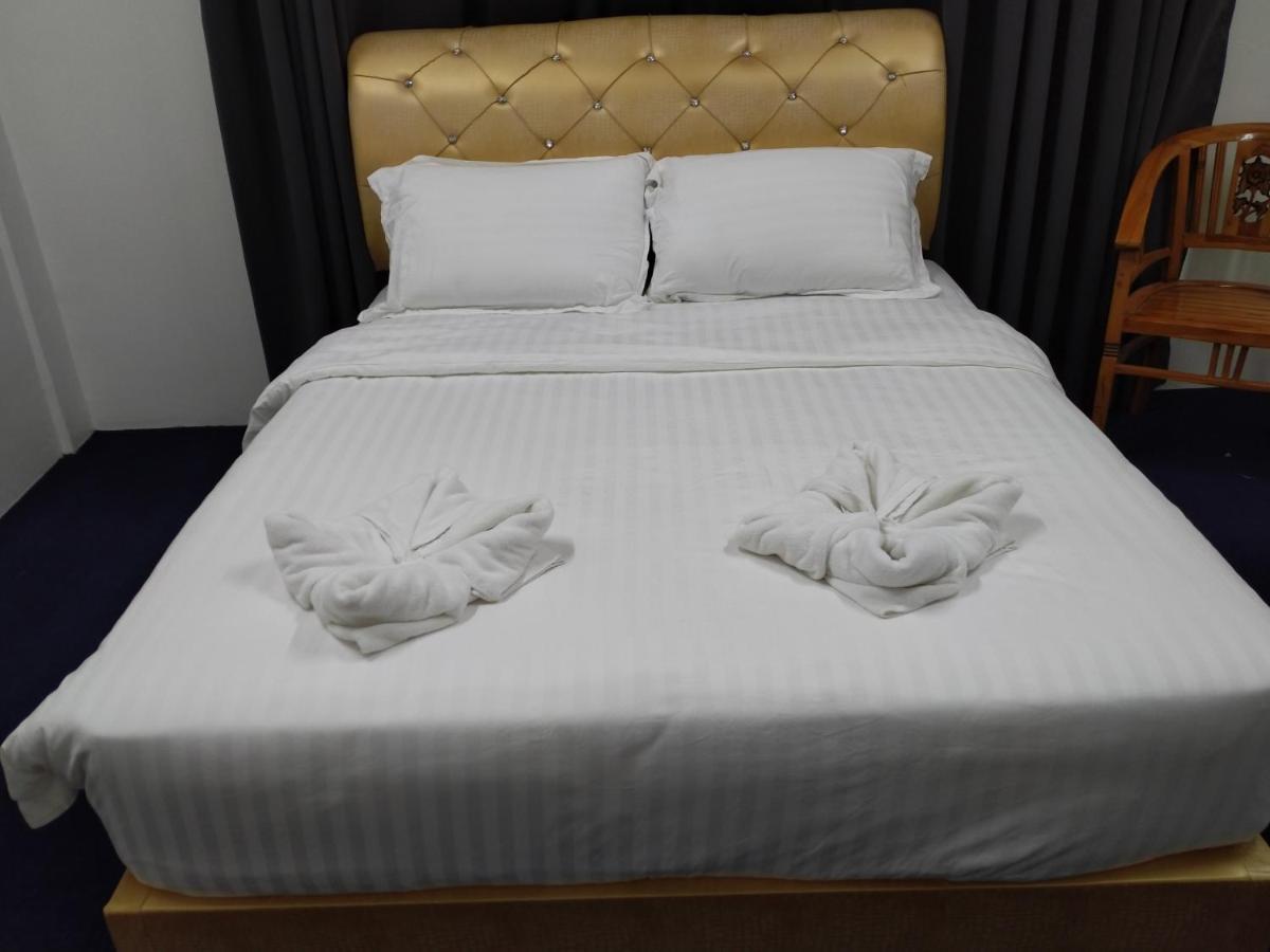 Maidam Inn Jertih 外观 照片
