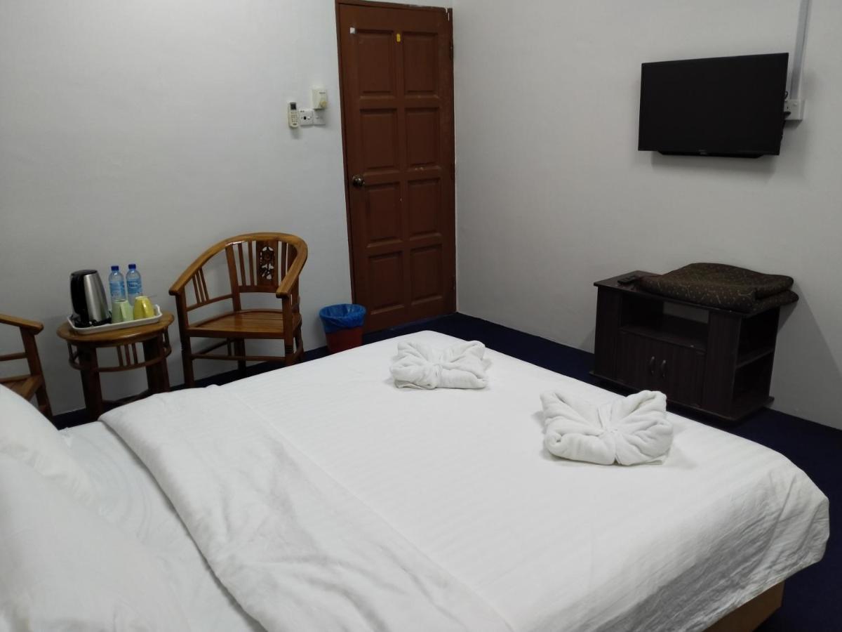 Maidam Inn Jertih 外观 照片